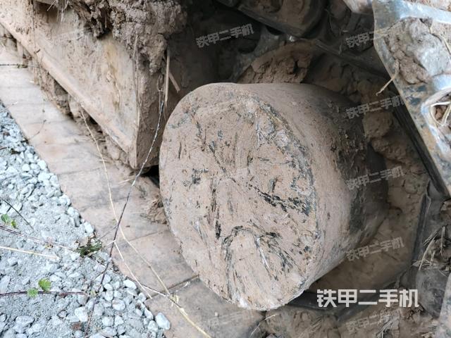 右驱动轮（行走机构）