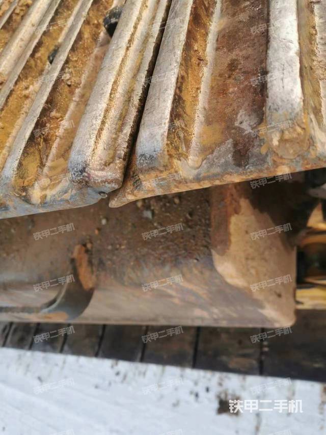 单侧履带整体（整机外观）