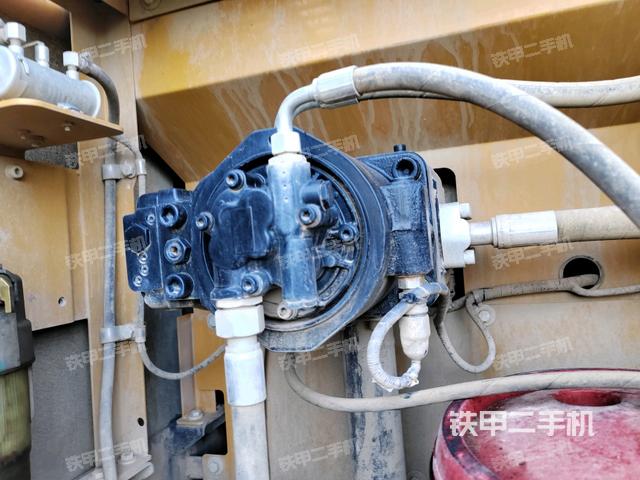 液压泵斜45 左（大件舱室）