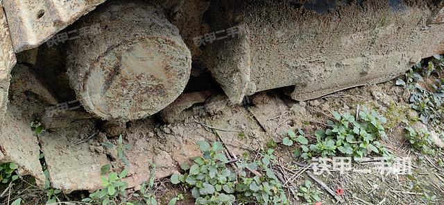 回转马达和主控阀（整机外观）