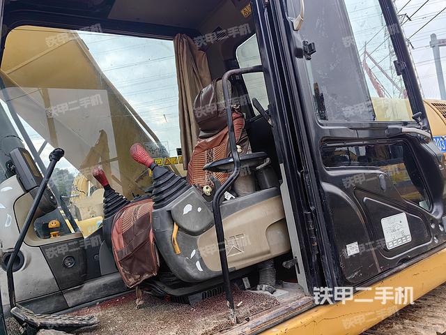 驾驶室整体（整机外观）