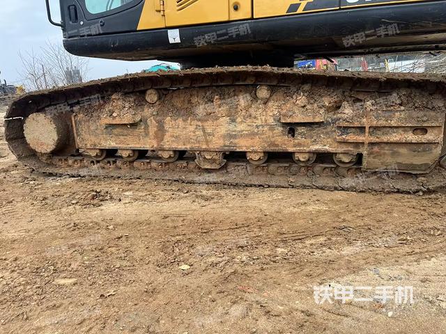 单侧履带整体（整机外观）