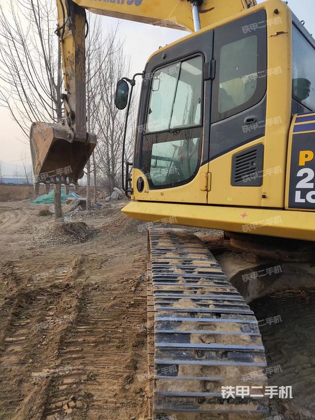 驾驶室顶部（整机外观）