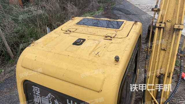 驾驶室顶部（整机外观）