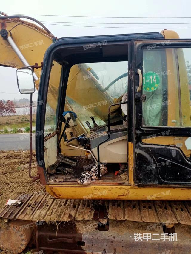 驾驶室整体（整机外观）