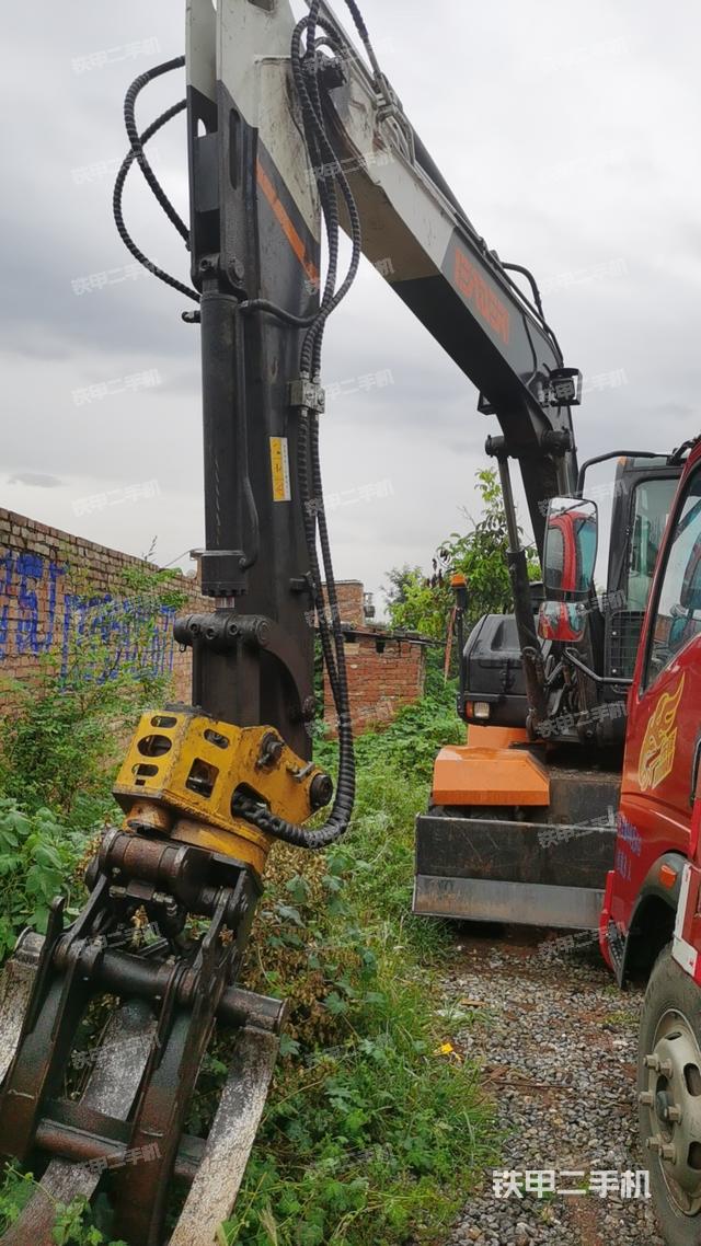 驾驶室顶部（整机外观）