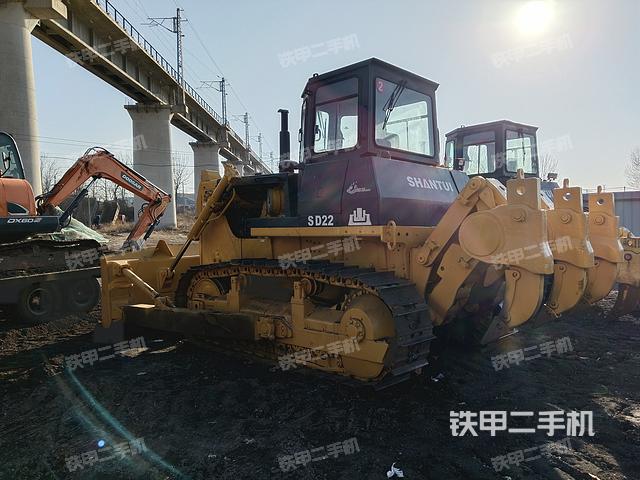 整机左侧（设备外观及核心部件）