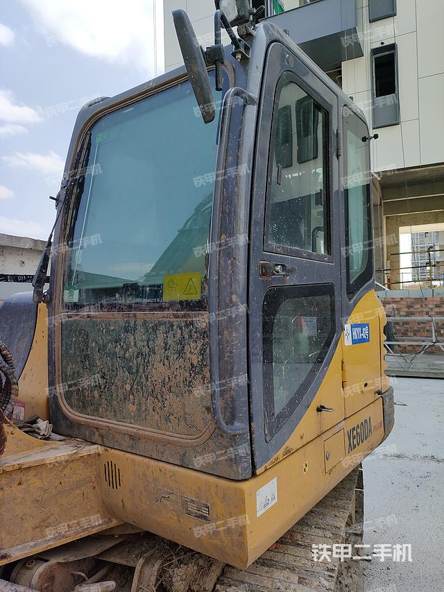 驾驶室整体（整机外观）