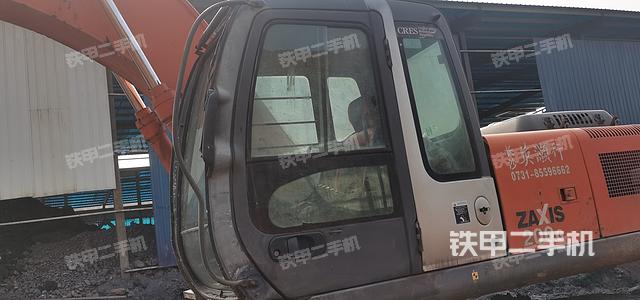 驾驶室整体（整机外观）