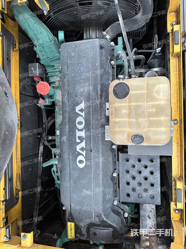 发动机整体俯视（整机外观）