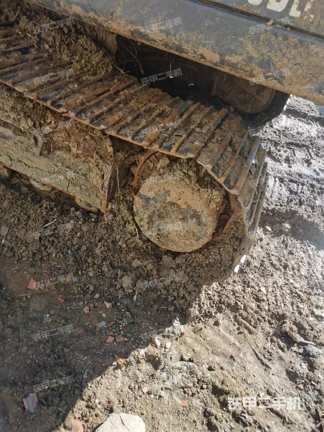 单侧履带整体（整机外观）