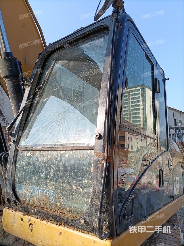 驾驶室整体（整机外观）