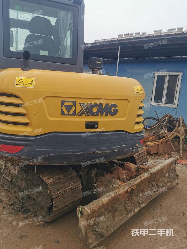 驾驶室顶部（整机外观）