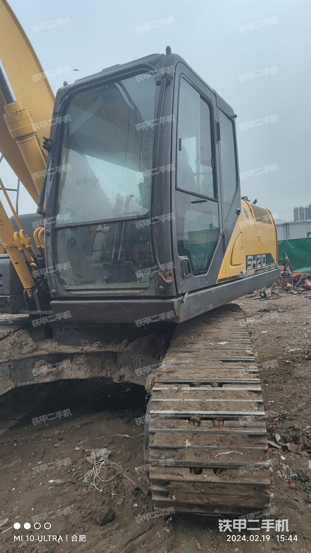 驾驶室整体（整机外观）