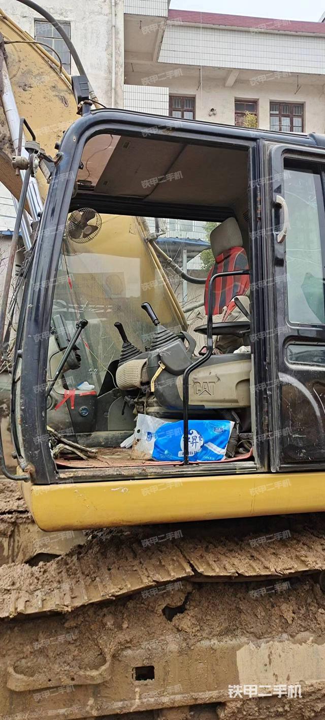 驾驶室整体（整机外观）