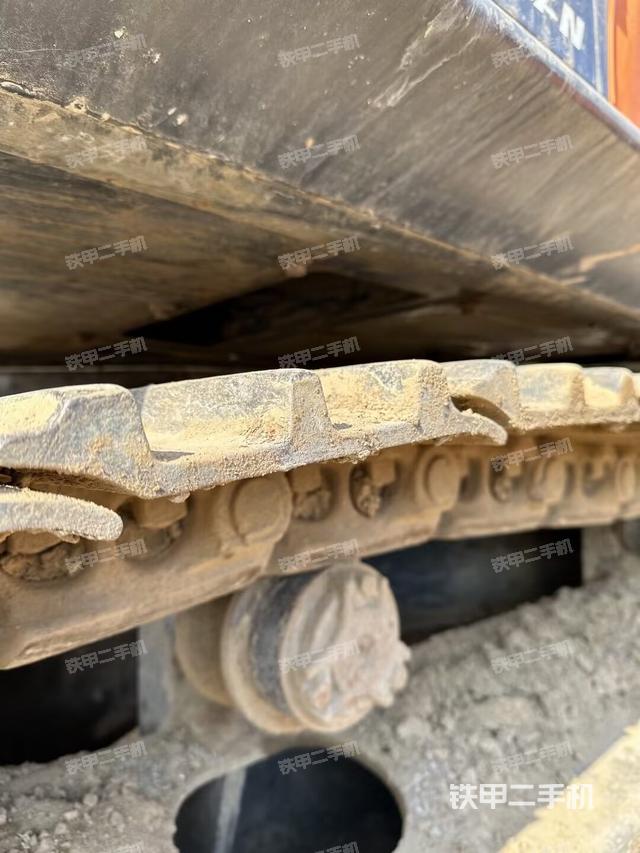 单侧履带整体（整机外观）