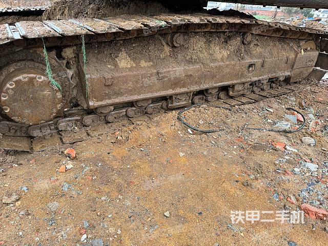 单侧履带整体（整机外观）