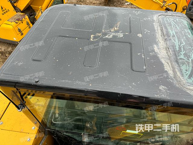 驾驶室顶部（整机外观）