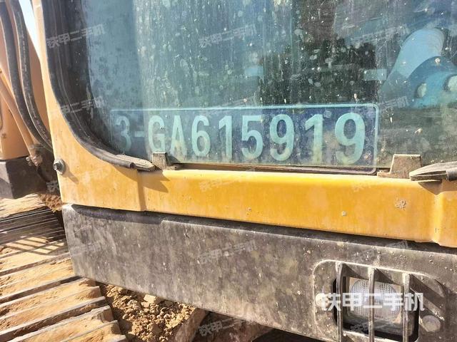 驾驶室顶部（整机外观）