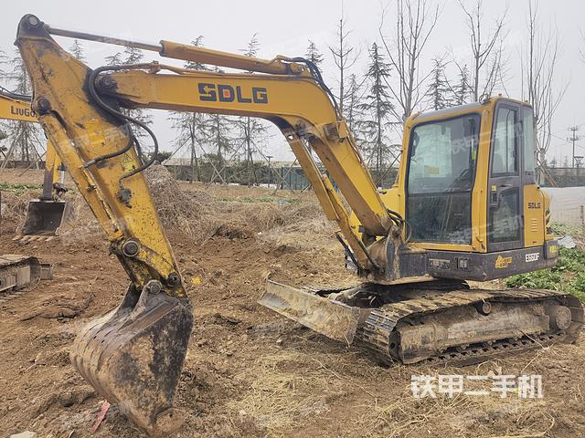 山東臨工E660F挖掘機(jī)