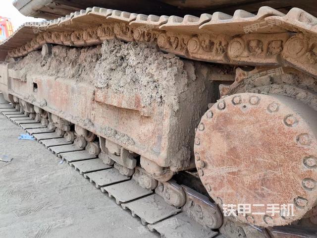 单侧履带整体（整机外观）