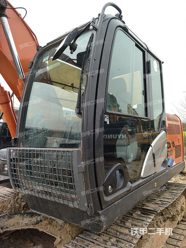 驾驶室整体（整机外观）