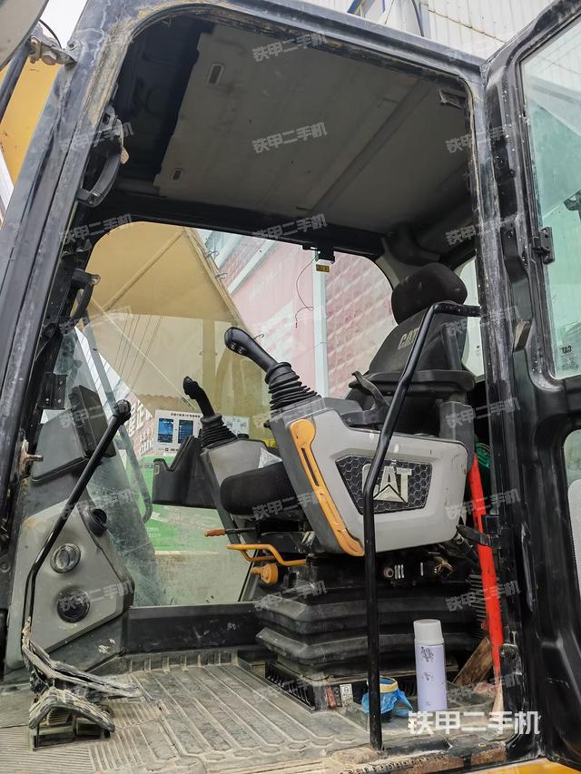 驾驶室整体（整机外观）