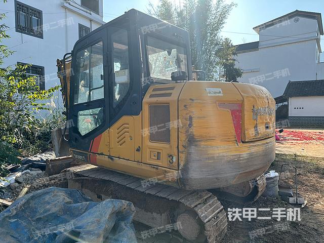 驾驶室顶部（整机外观）