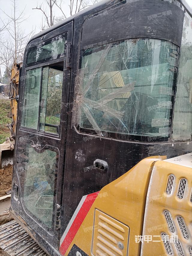 驾驶室整体（整机外观）