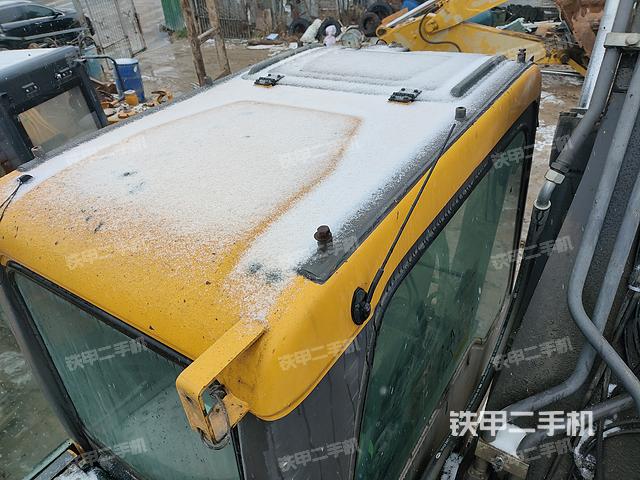 驾驶室顶部（整机外观）