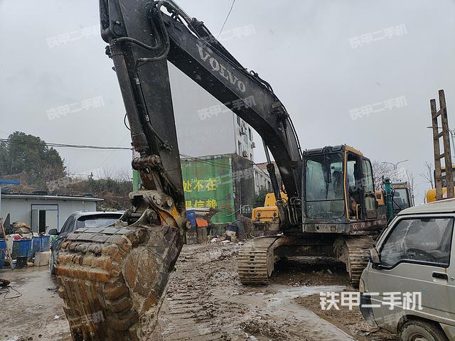 沃尔沃EC200 D挖掘机