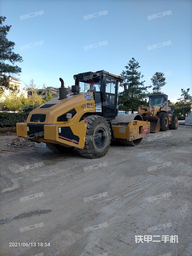 整机右后45°（设备外观及核心部件）