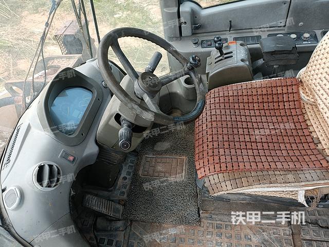 驾驶室操作台（整机外观及大件）