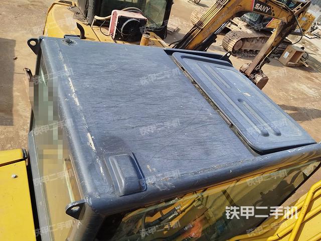 驾驶室顶部（整机外观）