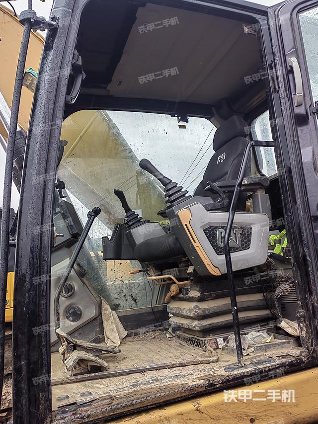 駕駛室整體（整機(jī)外觀(guān)）