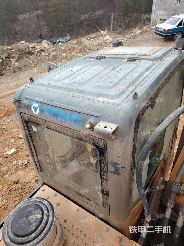 驾驶室顶部（整机外观）