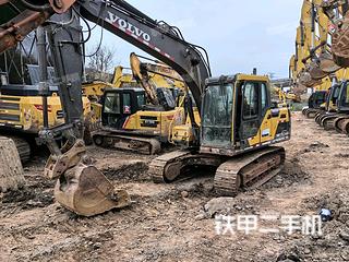 重庆沃尔沃EC120D挖掘机实拍图片