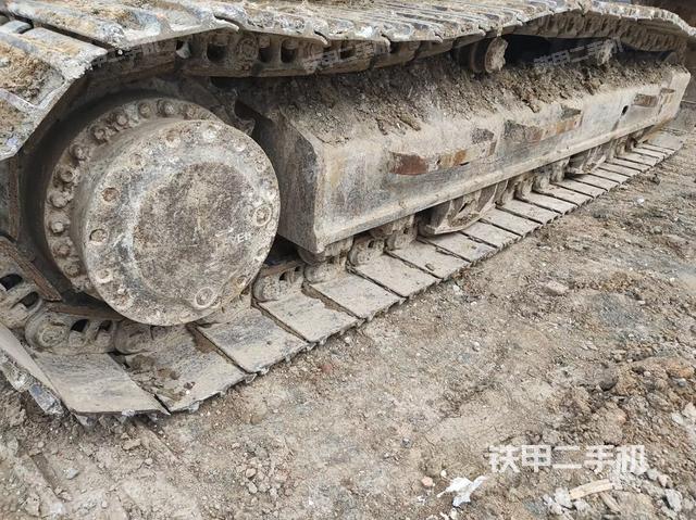 左侧履带整体 （行走机构）