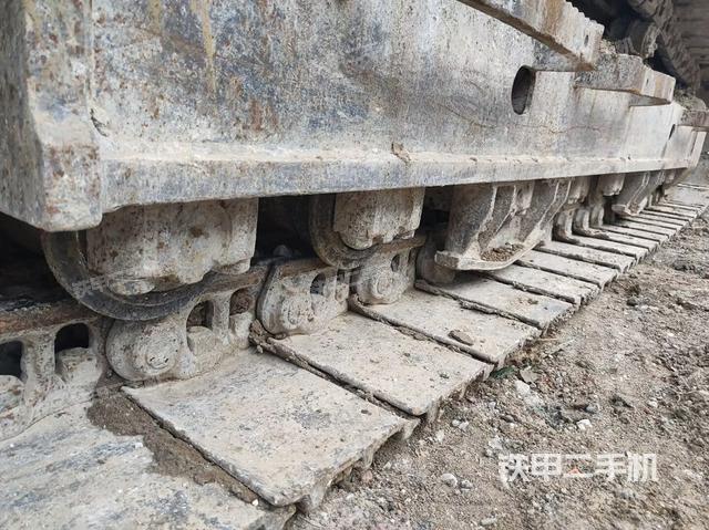 右侧行走马达盖板（行走机构）