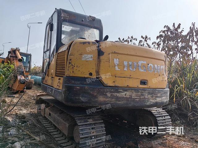 柳工CLG908D挖掘机