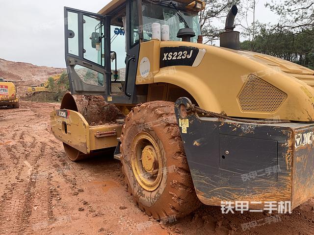 徐工XS223J压路机