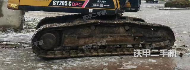 单侧履带整体（整机外观）