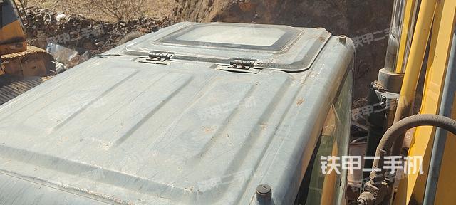 驾驶室顶部（整机外观）