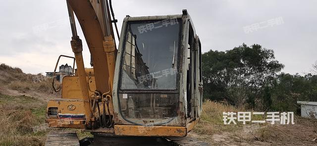 驾驶室整体（整机外观）