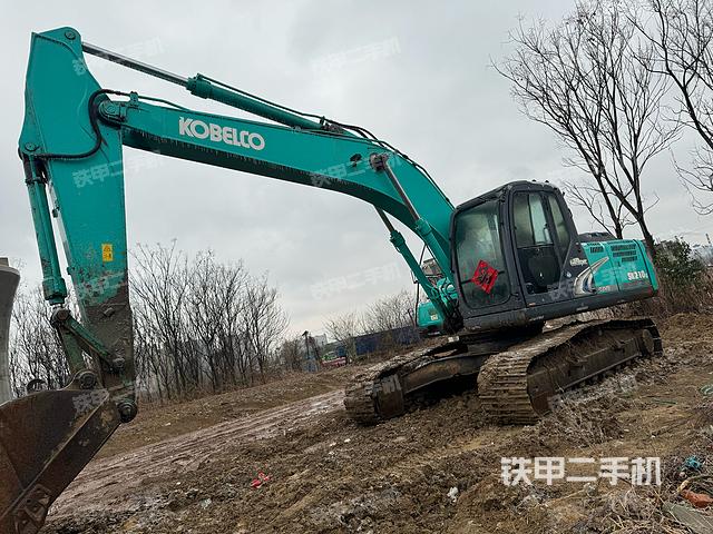 神钢SK210LC-8挖掘机