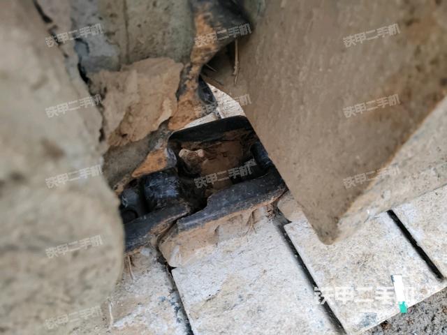 左侧行走马达盖板（行走机构）