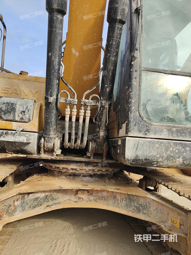 单侧履带整体（整机外观）