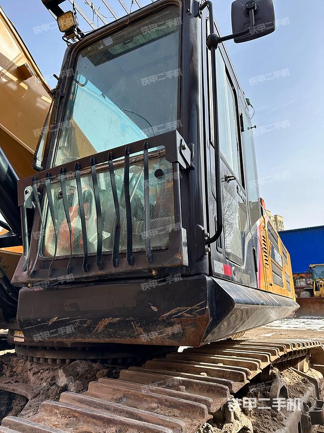 驾驶室整体（整机外观）