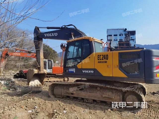 沃尔沃EC210ES挖掘机