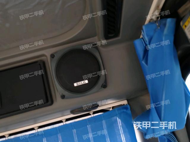 右侧玻璃角标（驾驶室部分）